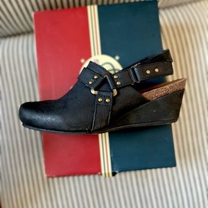Black / Hokus Pokus Flo Mule / size 8.